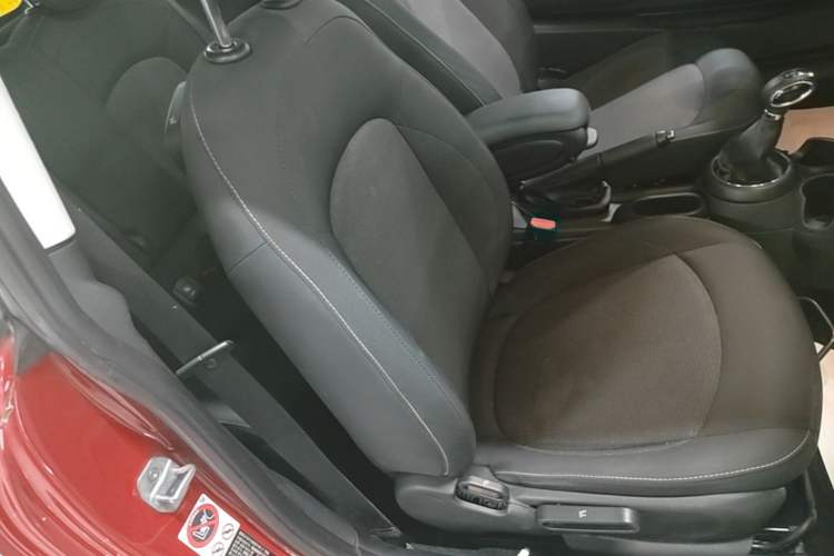 Used MINI 2016 1.2T ONE Pioneer Edition Right Front Seat
