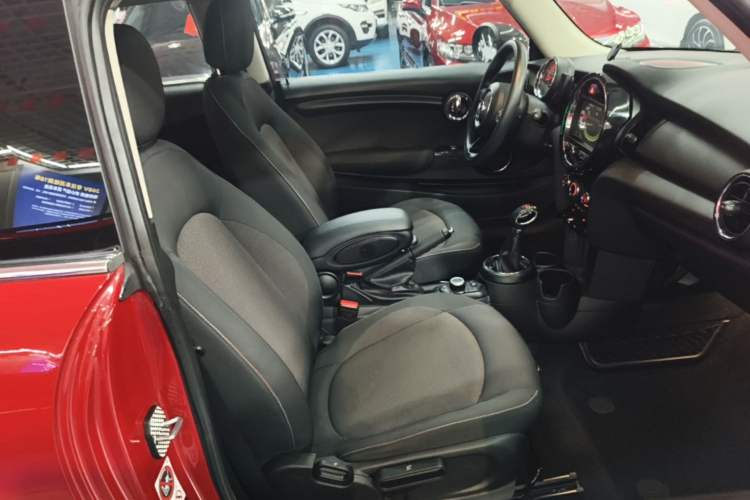 Used MINI 2016 1.2T ONE Pioneer Edition Right Front Seat