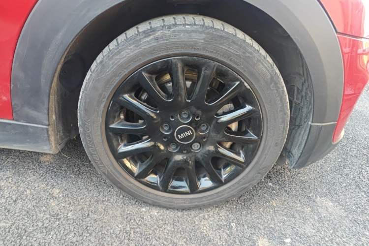 Used MINI 2016 1.5T COOPER Five-Door Edition Right Front Wheel Hub