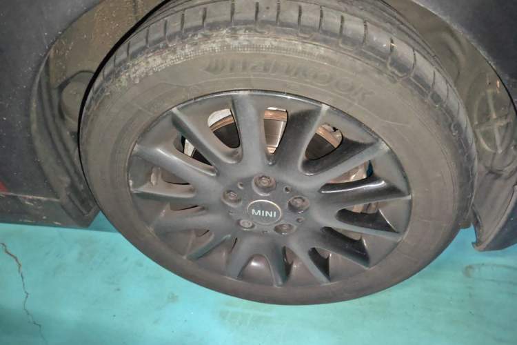 Used MINI 2016 1.5T COOPER Right Front Wheel Hub