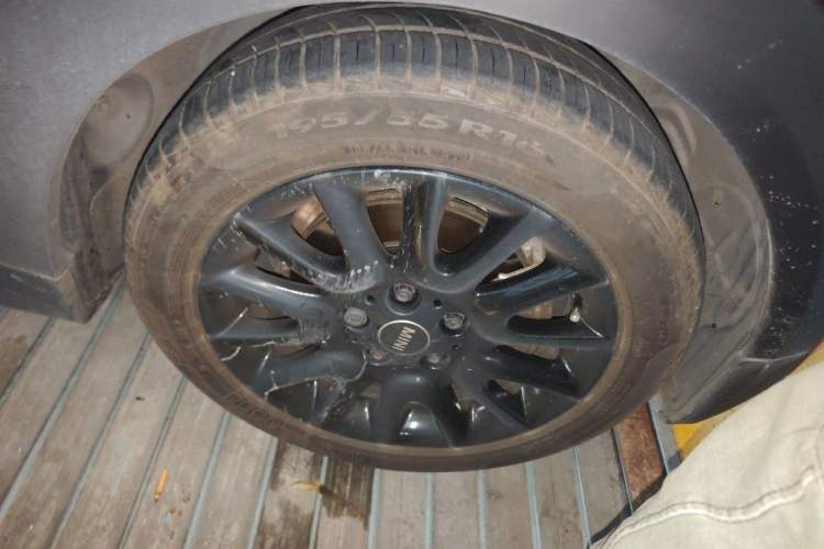 Used MINI 2016 1.5T COOPER Right Front Wheel Hub