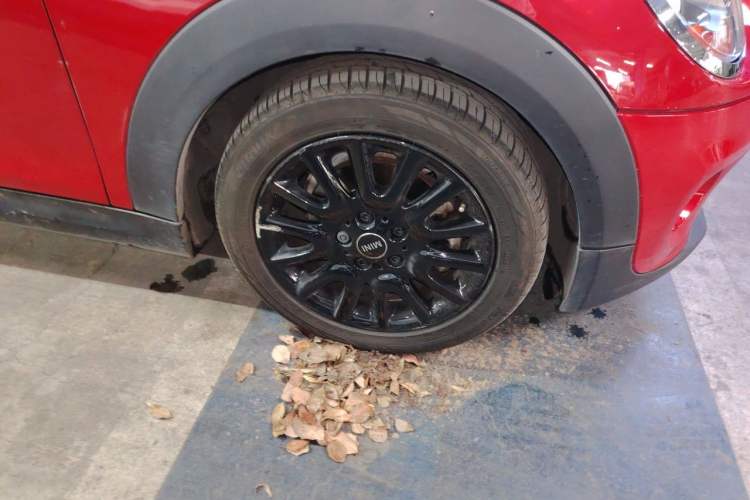 Used MINI 2016 1.5T COOPER Right Front Wheel Hub
