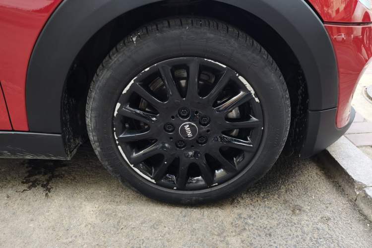 Used MINI 2016 1.2T ONE Pioneer Edition Five-Door Version Right Front Wheel Hub
