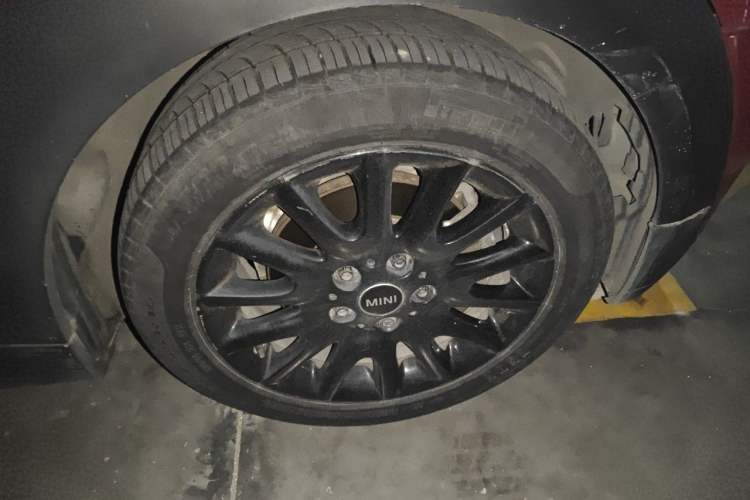 Used MINI 2016 1.5T COOPER SEVEN Right Front Wheel Hub