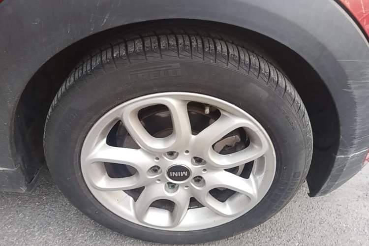 Used MINI 2016 1.2T ONE Pioneer Edition Right Front Wheel Hub