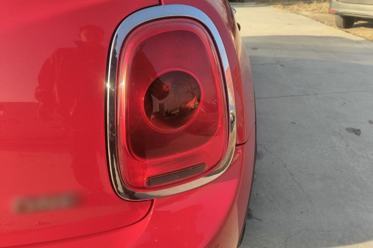 Used MINI 2016 1.2T ONE Pioneer Edition Five-Door Version Right Rear Taillight