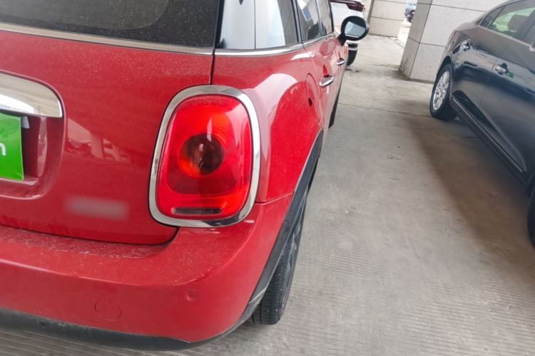 Used MINI 2016 1.5T COOPER Five-Door Edition Right Rear Taillight