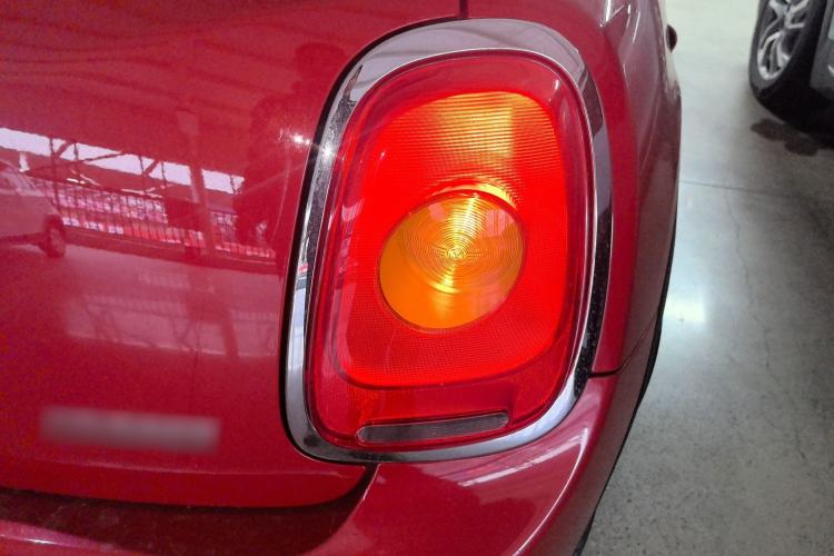 Used MINI 2016 1.5T COOPER Five-Door Edition Right Rear Taillight