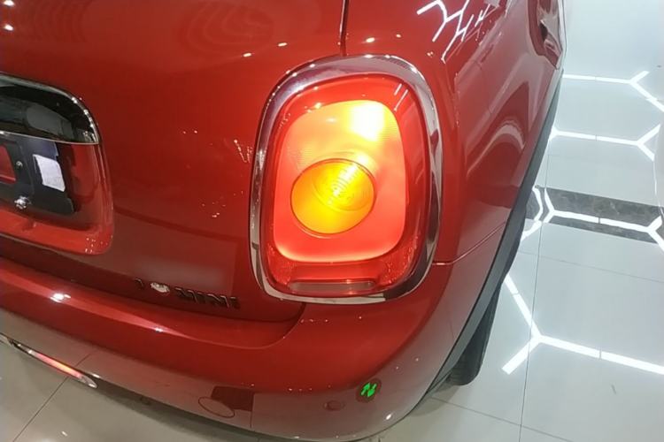 Used MINI 2016 1.5T COOPER Five-Door Edition Right Rear Taillight