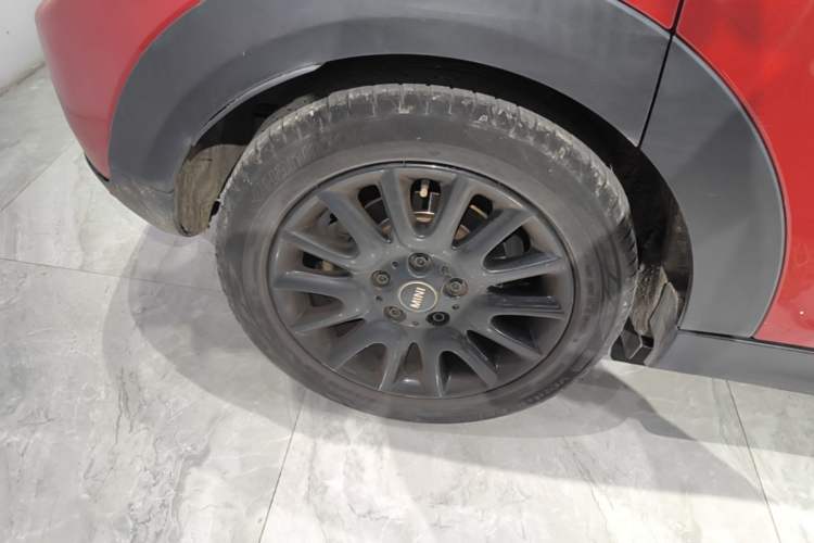 Used MINI 2016 1.2T ONE Pioneer Edition Five-Door Version Right Rear Wheel Hub