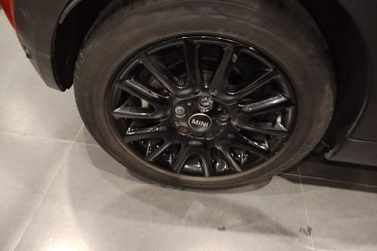 Used MINI 2016 1.5T COOPER Right Rear Wheel Hub