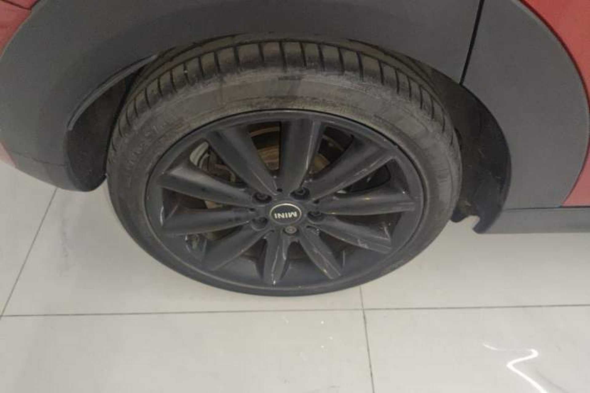 Used MINI 2016 2.0T COOPER S Pioneer Edition Five-Door Model Right Rear Wheel Hub