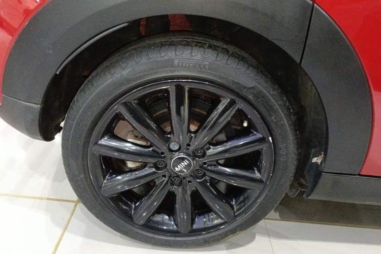 Used MINI 2016 1.5T COOPER Pioneer Edition Five-Door Model Right Rear Wheel Hub