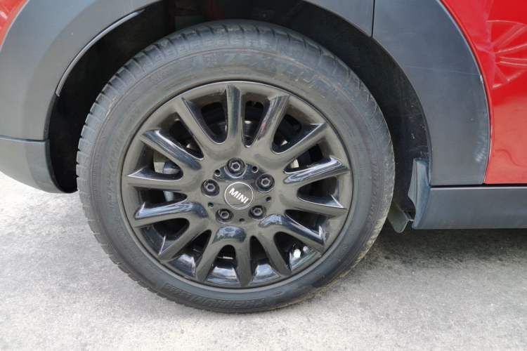 Used MINI 2016 1.2T ONE Pioneer Edition Five-Door Version Right Rear Wheel Hub