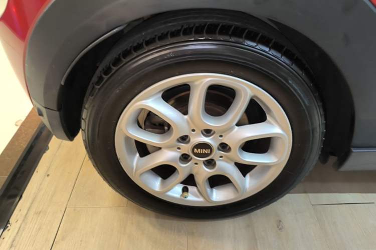 Used MINI 2016 1.2T ONE Pioneer Edition Right Rear Wheel Hub