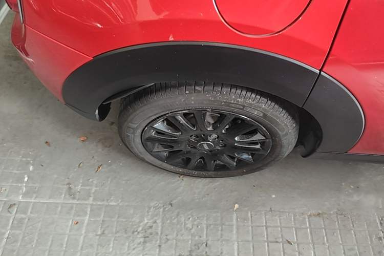 Used MINI 2016 1.5T COOPER Five-Door Edition Right Rear Wheel Hub