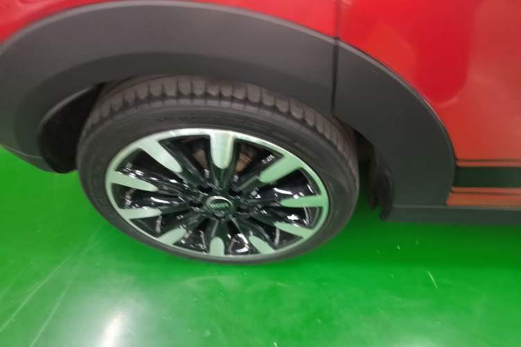 Used MINI 2016 1.5T COOPER Performance Edition 5-door version Right Rear Wheel Hub