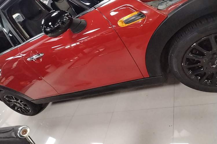 Used MINI 2016 1.5T COOPER Five-Door Edition Right Side Sill