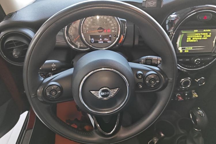 Used MINI 2016 1.5T COOPER Five-Door Edition Steering Wheel