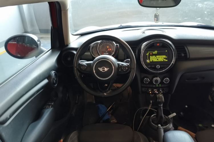 Used MINI 2016 1.5T COOPER Five-Door Edition Steering Wheel