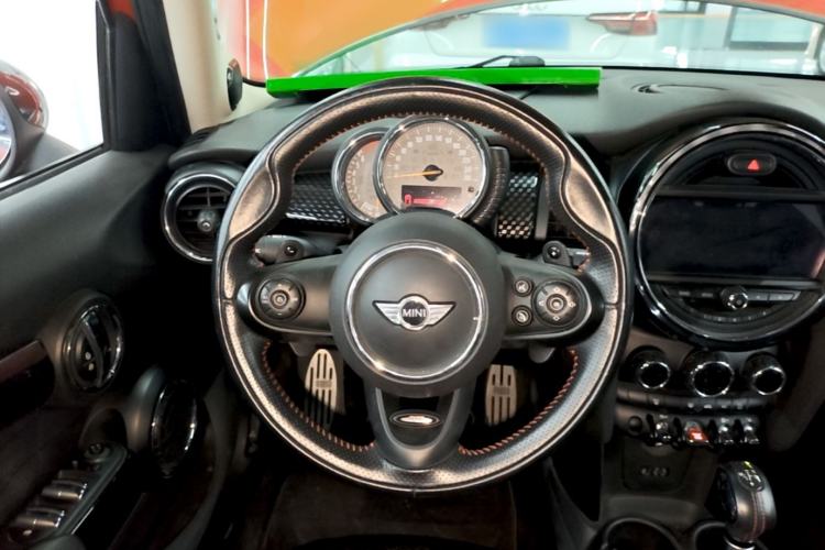 Used MINI 2016 2.0T COOPER S Pioneer Edition Five-Door Model Steering Wheel