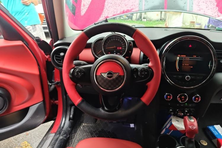 Used MINI 2016 1.5T COOPER Pioneer Edition Five-Door Model Steering Wheel