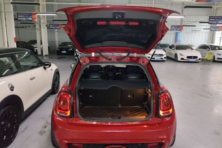 Used MINI 2016 2.0T COOPER S Pioneer Edition Trunk