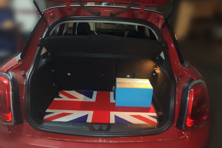 Used MINI 2016 1.5T COOPER Five-Door Edition Trunk