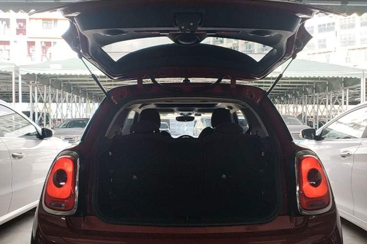 Used MINI 2016 1.5T COOPER Trunk