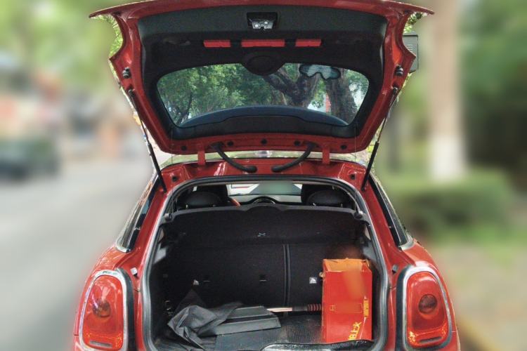 Used MINI 2016 1.2T ONE Pioneer Edition Five-Door Version Trunk