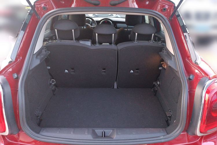 Used MINI 2016 1.5T COOPER Five-Door Edition Trunk