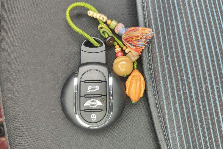 Used MINI 2016 1.5T COOPER Avant-Garde Vehicle Key