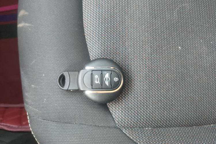 Used MINI 2016 1.2T ONE Pioneer Edition Five-Door Version Vehicle Key