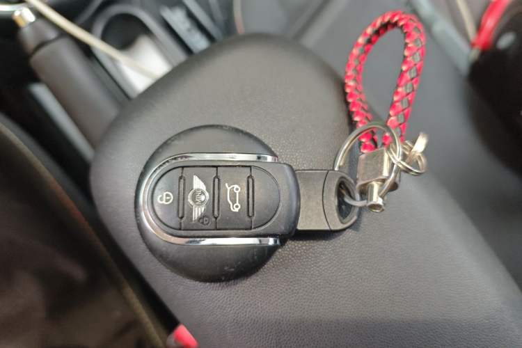Used MINI 2016 1.2T ONE Pioneer Edition Five-Door Version Vehicle Key