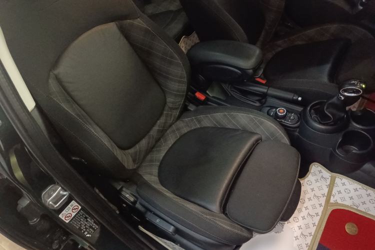Used MINI 2016 1.5T COOPER Five-Door Edition Right Front Seat