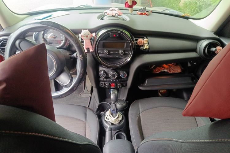 Used MINI 2016 1.2T ONE Five-Door Edition Center Console