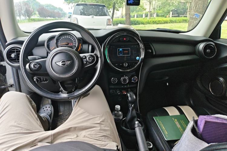 Used MINI 2016 1.2T ONE Pioneer Edition Center Console