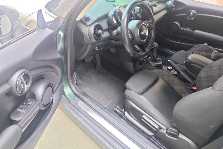Used MINI 2016 1.5T COOPER Driver Seat
