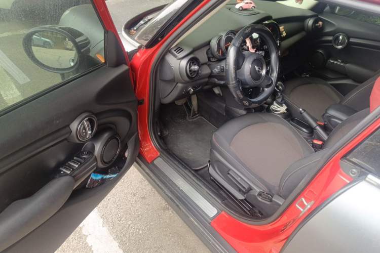 Used MINI 2016 1.2T ONE Five-Door Edition Driver Seat