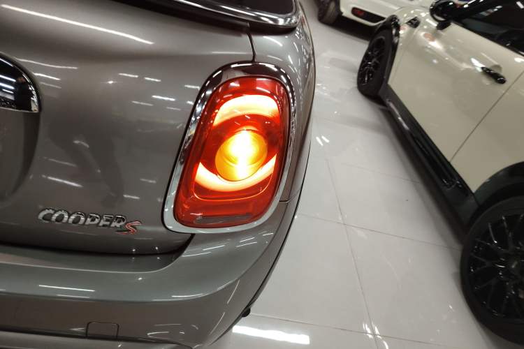 Used MINI 2016 2.0T COOPER S CABRIO Exterior 6