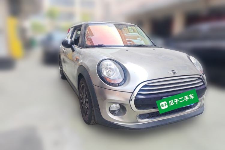 Used MINI 2016 1.5T COOPER Front Right 45 Deg