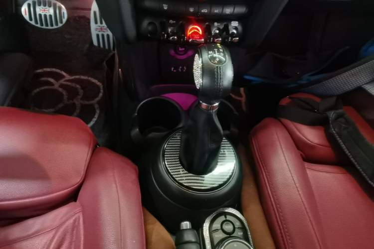 Used MINI 2016 1.5T COOPER Avant-Garde Gear Lever