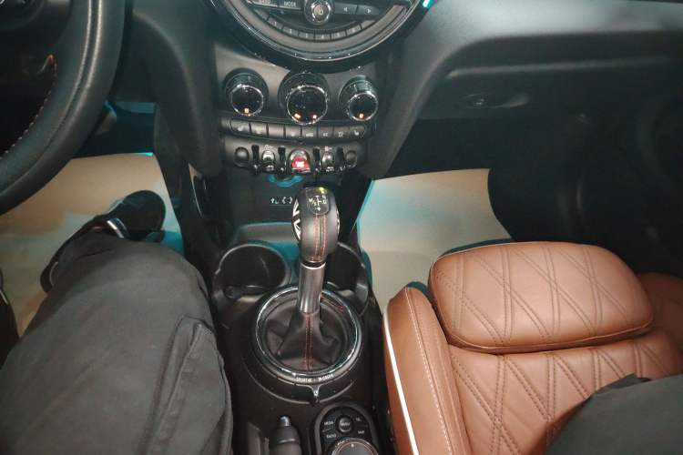 Used MINI 2016 2.0T COOPER S CABRIO Gear Lever