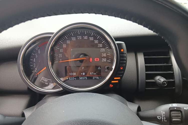 Used MINI 2016 1.2T ONE Pioneer Edition Instrument Cluster