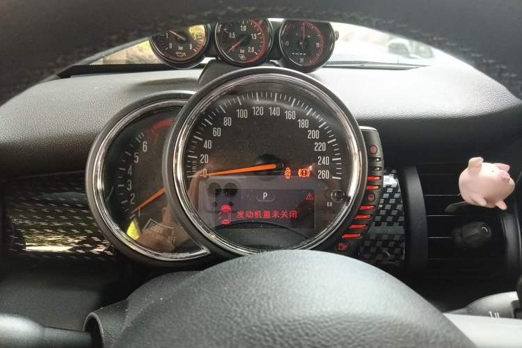 Used MINI 2016 2.0T COOPER S Performance Edition Five-Door Version Instrument Cluster