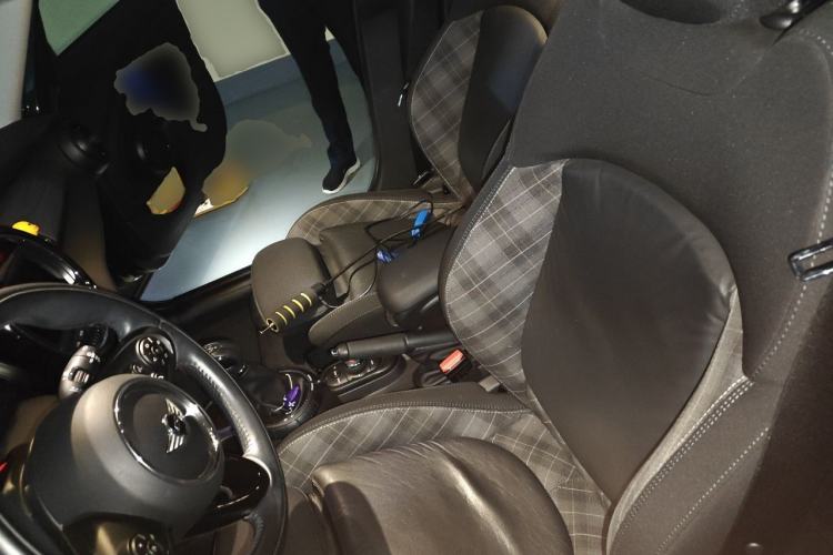 Used MINI 2016 1.5T COOPER Five-Door Edition Left Front Seat