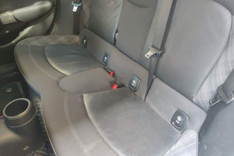 Used MINI 2016 1.5T COOPER Pioneer Edition Five-Door Model Left Rear Seat