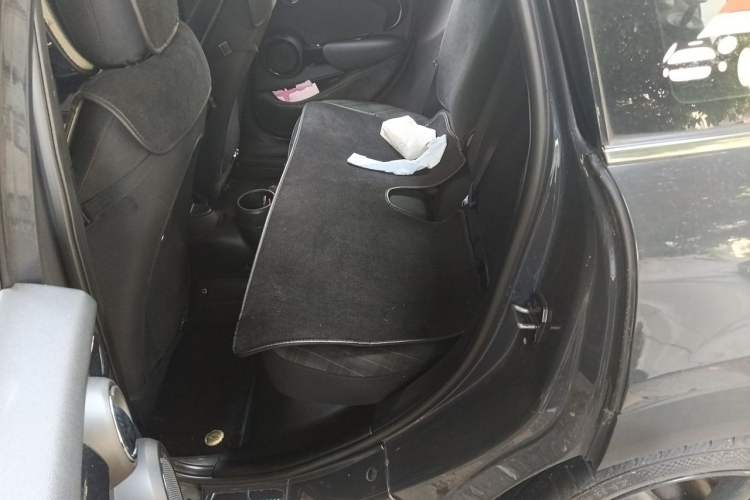 Used MINI 2016 2.0T COOPER S Performance Edition Five-Door Version Left Rear Seat