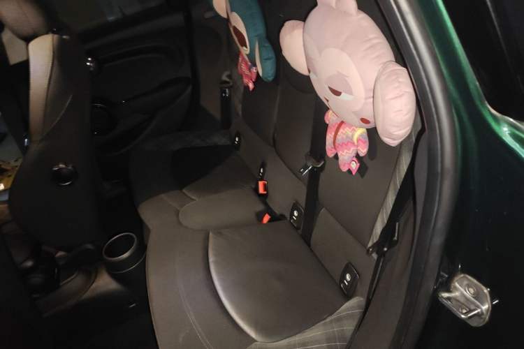 Used MINI 2016 1.5T COOPER Five-Door Edition Left Rear Seat