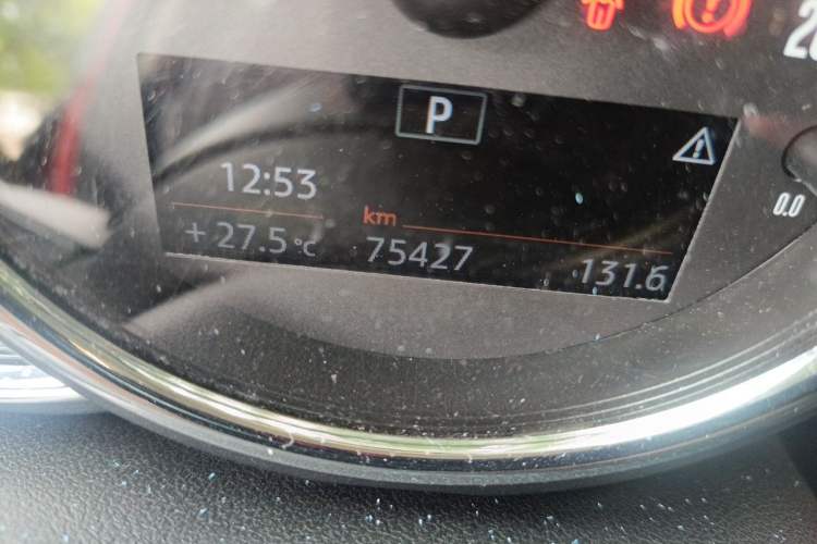 Used MINI 2016 1.2T ONE Five-Door Edition Odometer Close Up